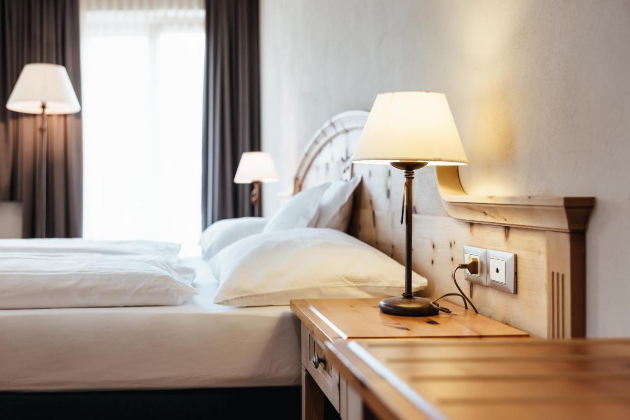 Kristallhotel Corona-Krone Сан-Віджиліо-ді-Мареббе Екстер'єр фото
