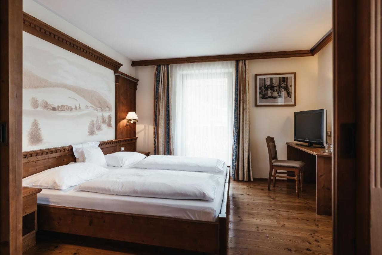 Kristallhotel Corona-Krone Сан-Віджиліо-ді-Мареббе Екстер'єр фото