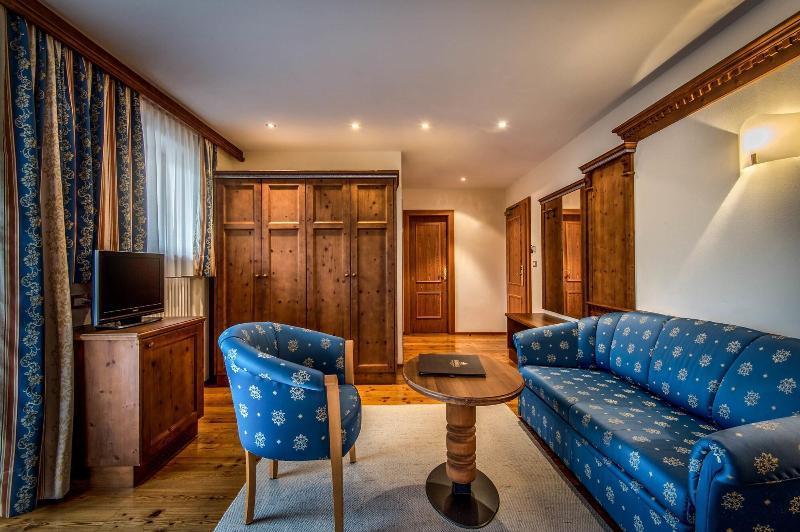 Kristallhotel Corona-Krone Сан-Віджиліо-ді-Мареббе Екстер'єр фото