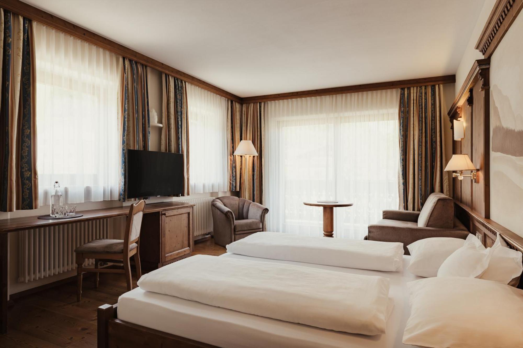 Kristallhotel Corona-Krone Сан-Віджиліо-ді-Мареббе Екстер'єр фото